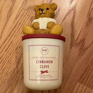 DW Home Cinnamon Clove Candle with Bear Top